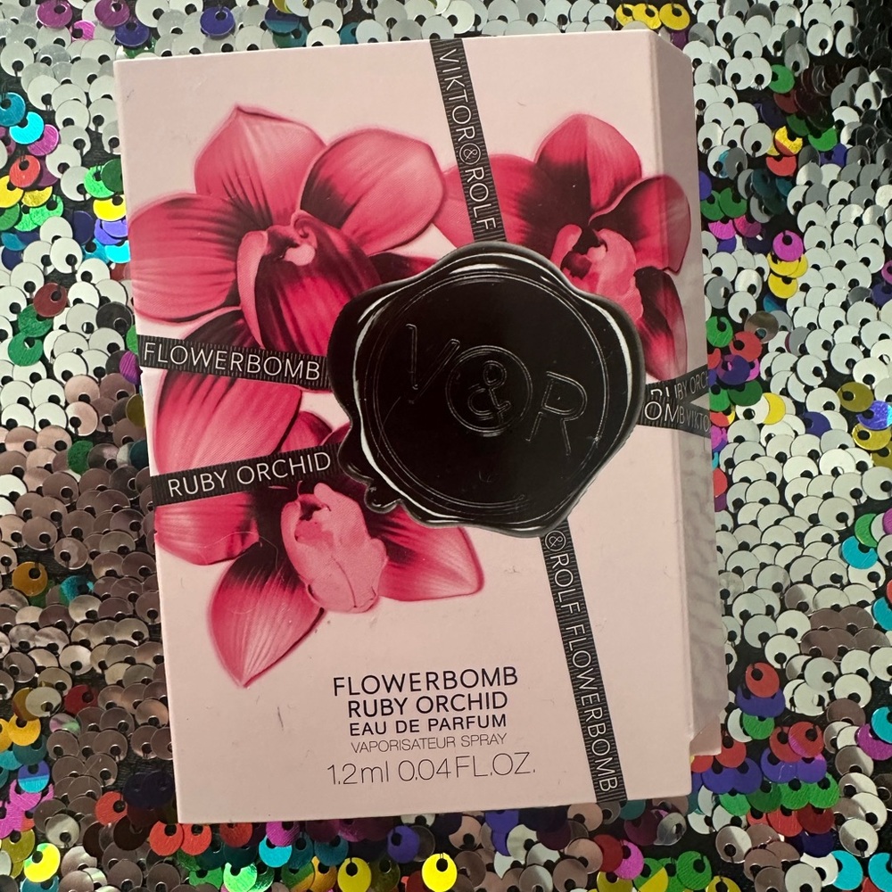 Viktor & Rolf Flowerbomb Ruby Orchid